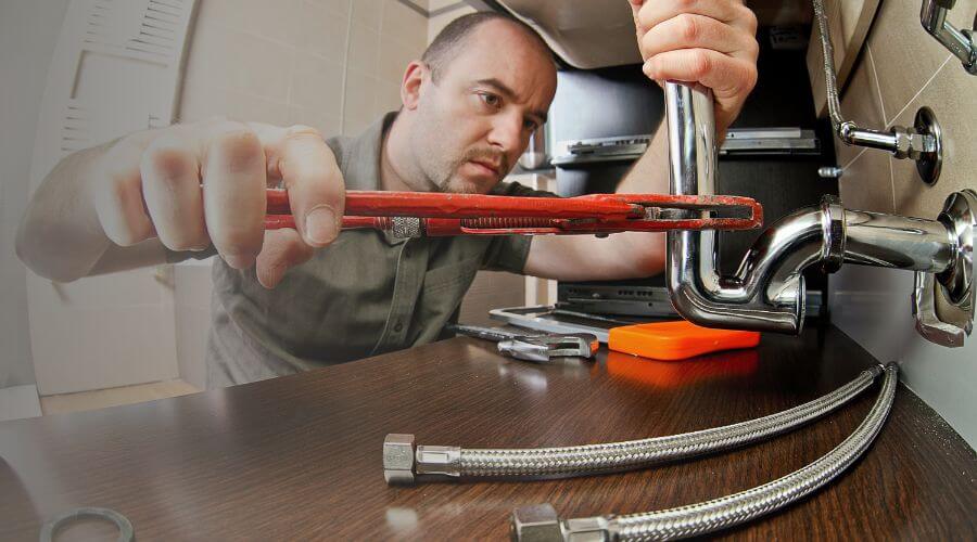 Expert burst pipe repair services in Caballo, NM